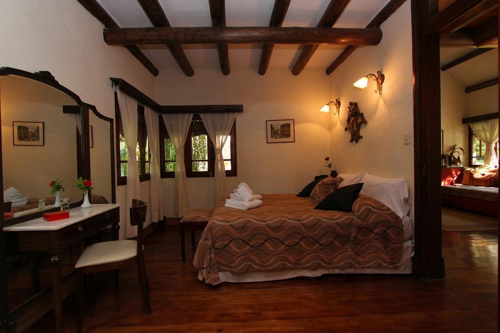 Casa Glebinias Hotell Chacras de Coria Eksteriør bilde
