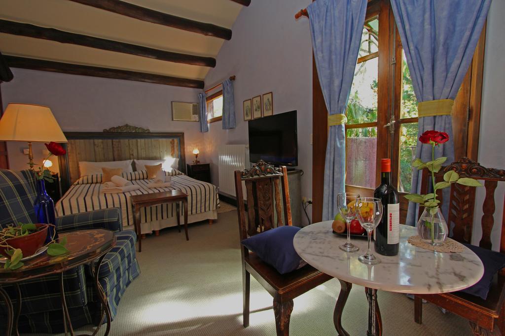 Casa Glebinias Hotell Chacras de Coria Eksteriør bilde