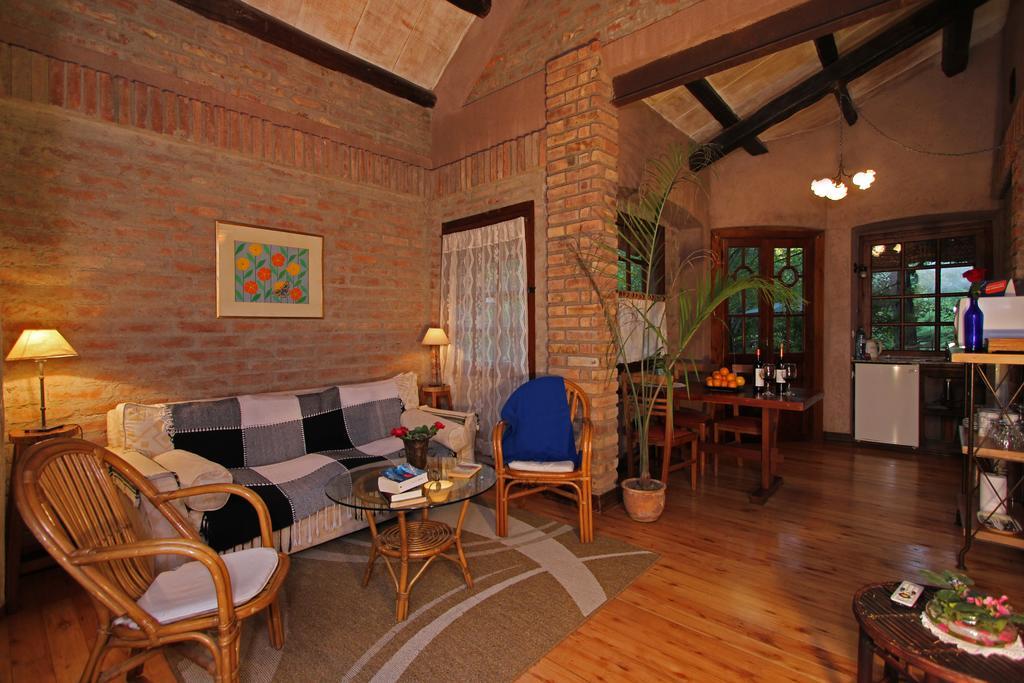 Casa Glebinias Hotell Chacras de Coria Eksteriør bilde